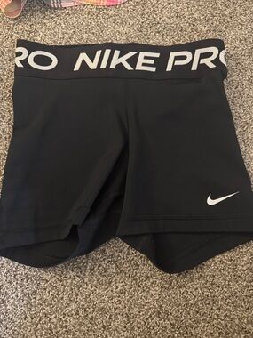 Women’s Nike pro